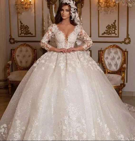 Women's Travel Garments Style Breakthroughs Vintage 2024 Lace Wedding Dresses Princess Ball Gown Beading Bridal Gowns Shinny Tulle Long Sleeves Ivory Dubai Marriage Dress