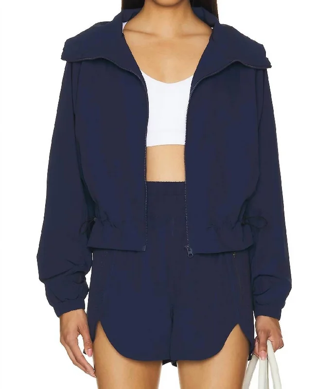 Women's Holiday Apparel Casen Jacket In Marine Navy